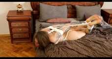 Goldy - Nude rope hogtie