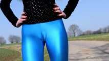 Meine blaue Leggings - 2.Teil