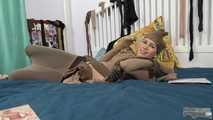 Wild pantyhose fun with Effi (video update)