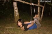 Nadine - Im Wald alleine