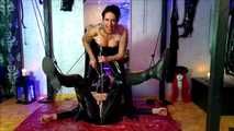 Studiosession #cbt #pee in Latex und Gummireitstiefeln