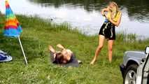 Dana & Mishel - Hogtaped und verpackt am Fluss (video 1)